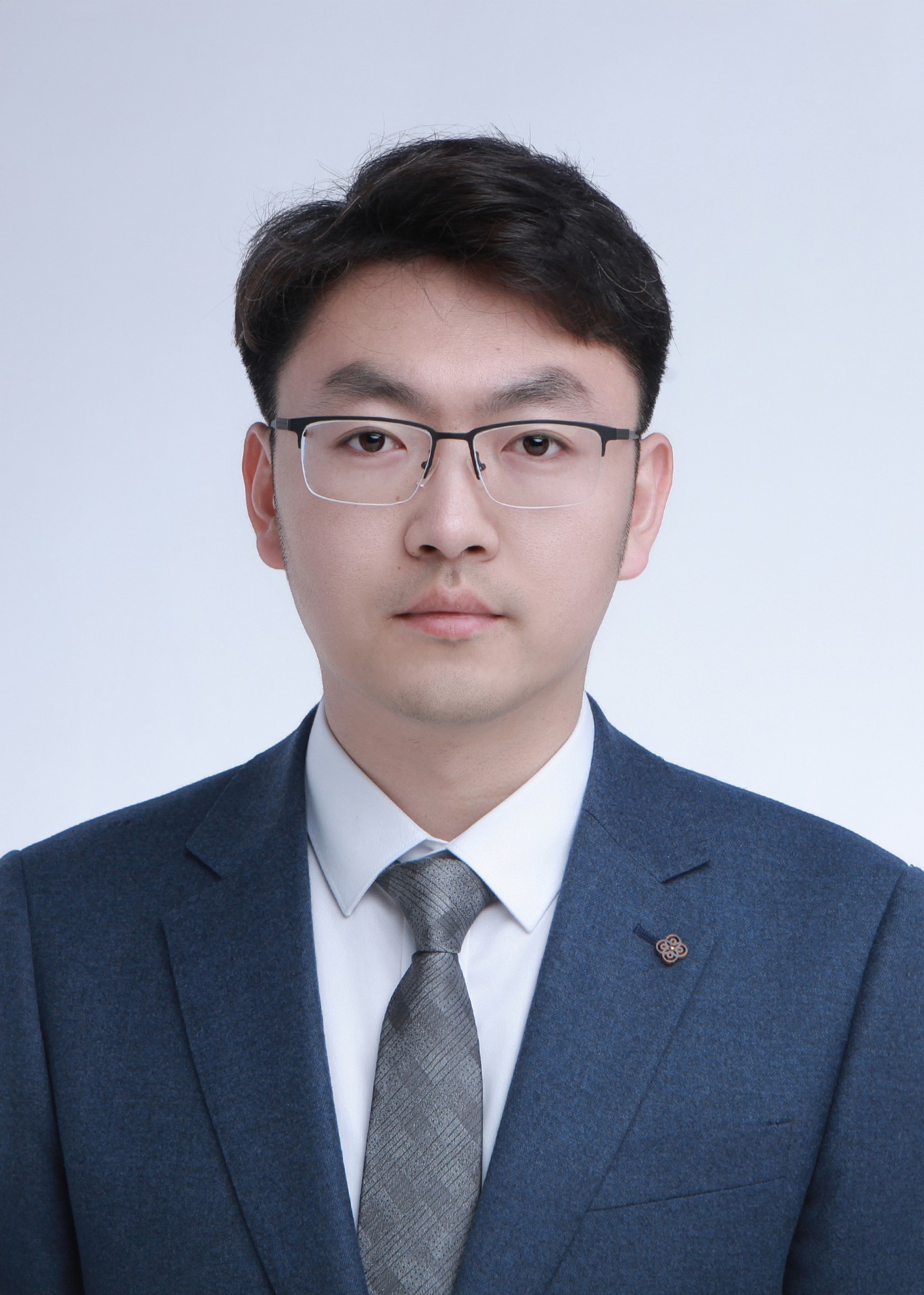 Huiyu Duan