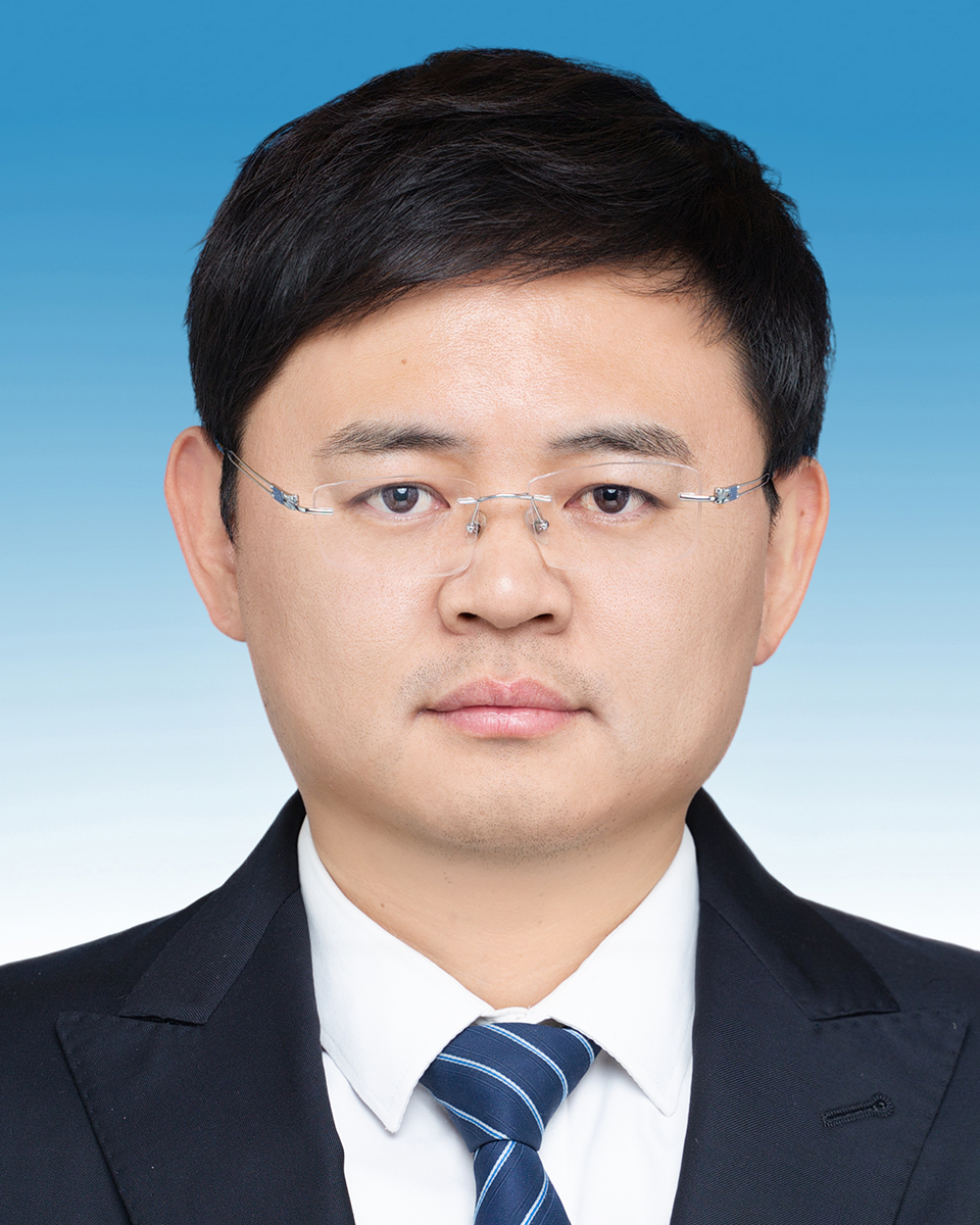 Yuming Fang